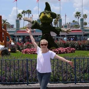 Meet your Posher, April